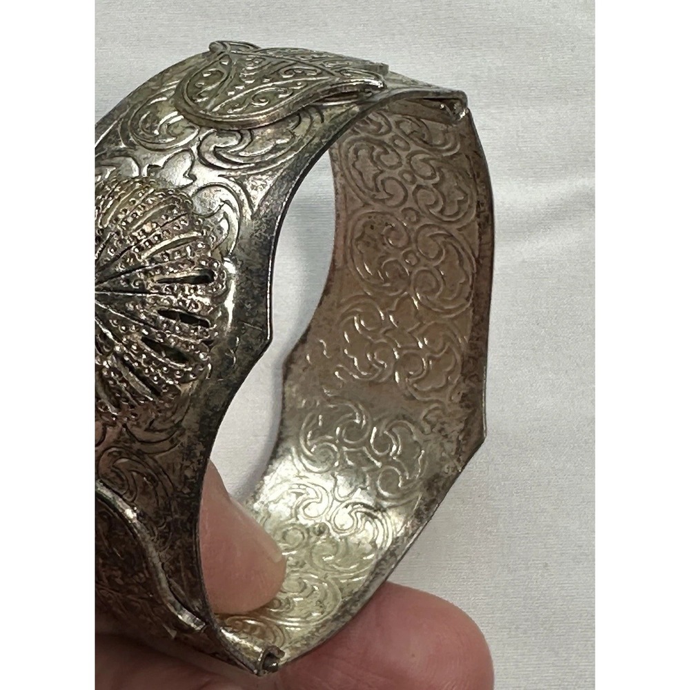 Vtg Middle Eastern Silver Plated Hinged Bangle Br… - image 2